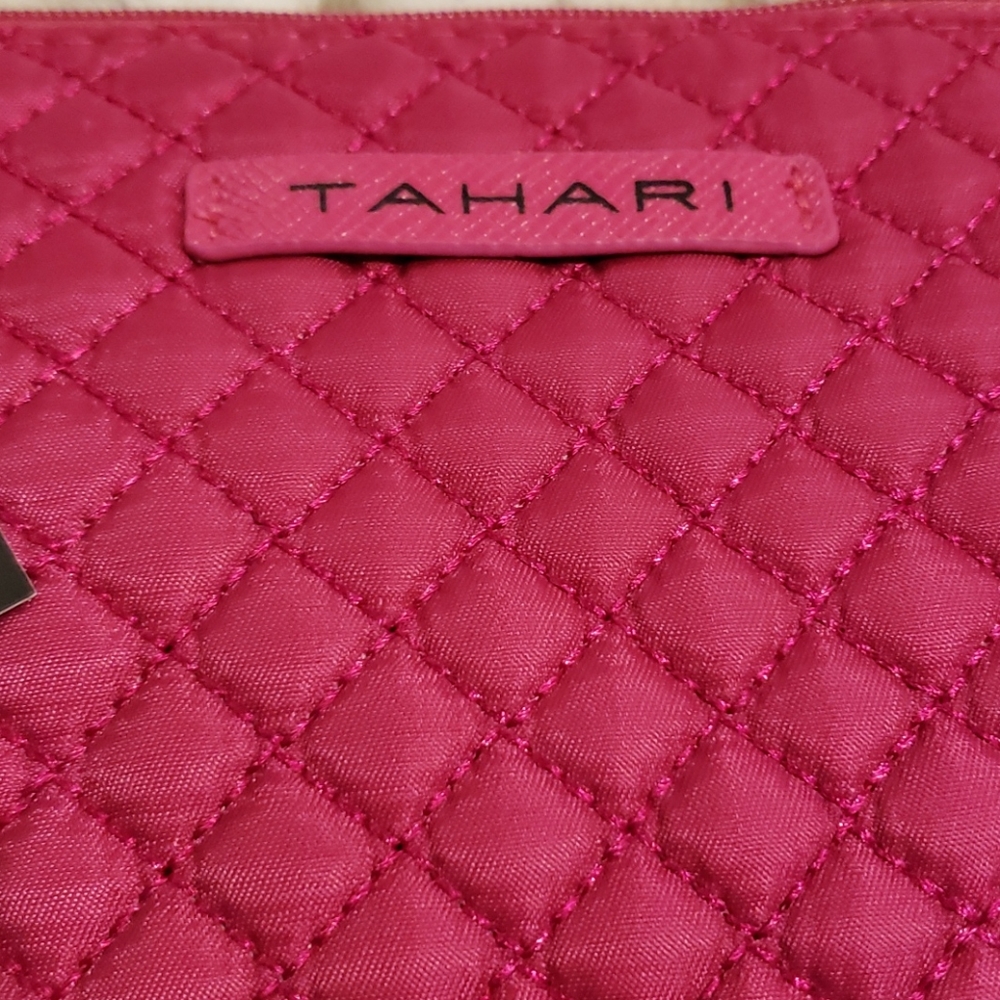 NWT -Tahari Pink Quilted Cosmetic Bag & Essentials - Picture 2 of 7